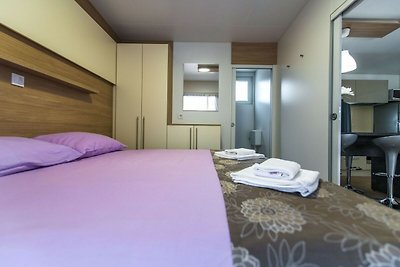 Luxury chalet with two bathrooms, in a natura...
