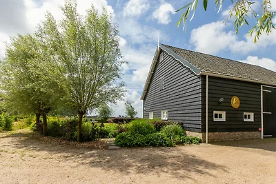 Schönes Ferienhaus in Grijpskerke mit Garten