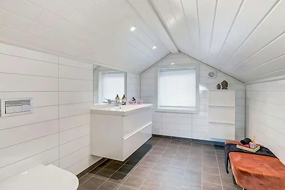 8 Personen Ferienhaus in lyngdal-By Traum