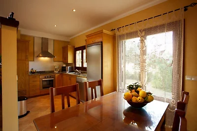 Moderna casa di campagna con piscina