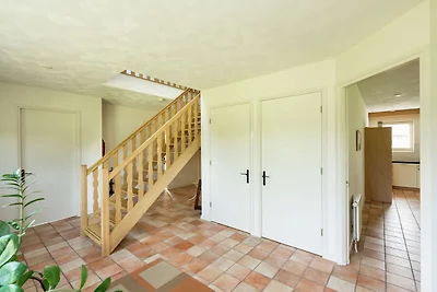 Großer Bauernhof in der Nähe des Pieterpads