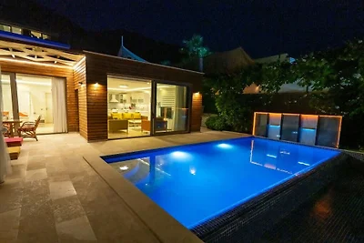 Villa in Kalkan mit Schwimmbecken