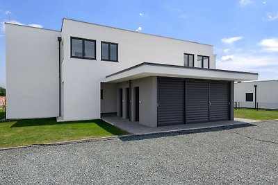 Prachtig appartement met tuin en zwembad