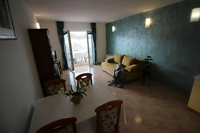 Encantador apartamento junto al mar para 4