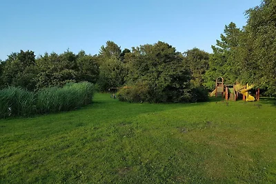 Helle Hutte mit Gartenterrasse-By Traum
