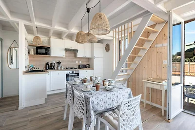 Huis vlakbij La Prée Beach met uitzicht op...