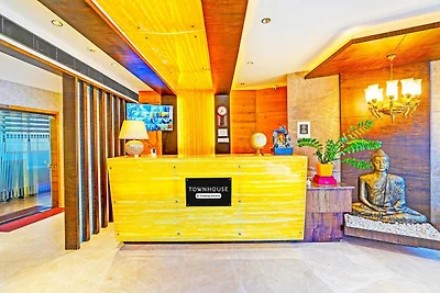 Super Townhouse Indiranagar