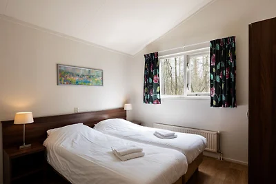 Confortevole villa con microonde, vicino al p...