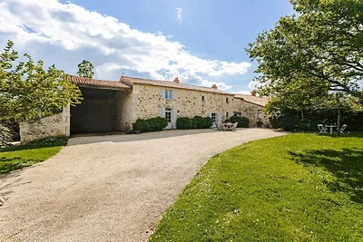 Ferienhaus mit Pool in Saint-Laurent
