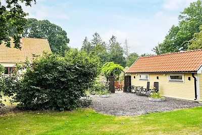 4 Personen Ferienhaus in FÄRLÖV-By Traum
