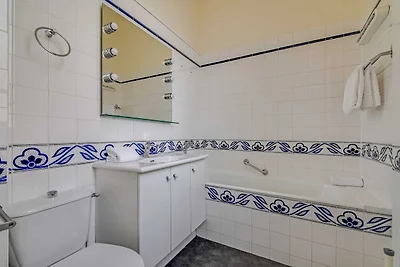 1BDR/2P Apt - in de buurt van Monceau en Arc ...
