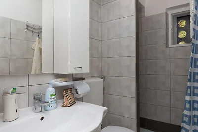 Apartment Lolo - Two Bedroom Apartment with L...