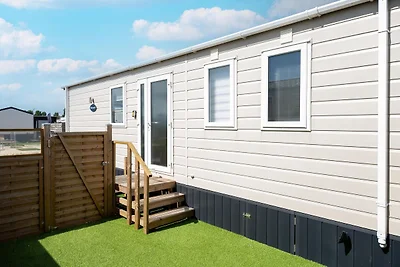 Mobilheim mit Garten und Terrasse (4+2)