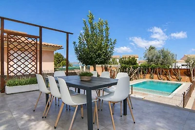 Villa in Alcudia mit Schwimmbecken