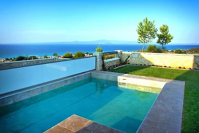 Lussuosa villa sulla penisola di Halkidiki co...