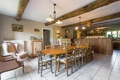 Geräumiges Ferienhaus mit Hinterhof und...