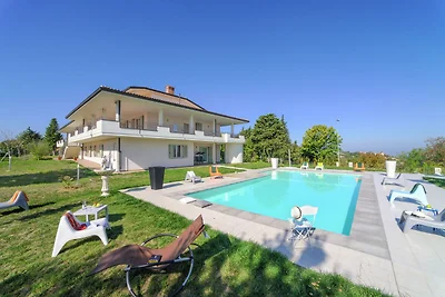 Appartamento di lusso a Tavullia con Piscina