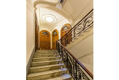 Piazza Amedeo Stijlvol appartement