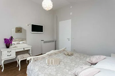 Villa Mirjana - Two Bedroom Apartment with Ba...
