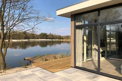 Chalet am See im Antwerpener Kempen
