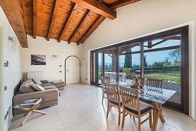 Villa in Brescia mit Schwimmbecken