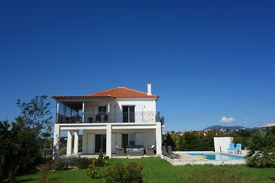 Luxuriöse Villa mit eigenem Swimmingpool
