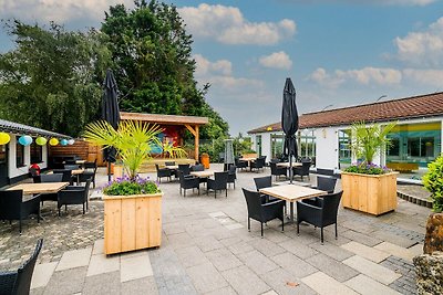 Fijn chalet in Oostkapelle met een tuin