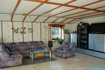 Bungalow in Lübs mit Schwimmbecken