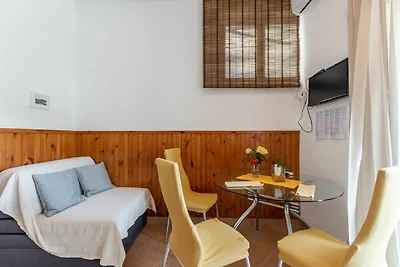 Apartments Darija - Studio Apartment with Sea...