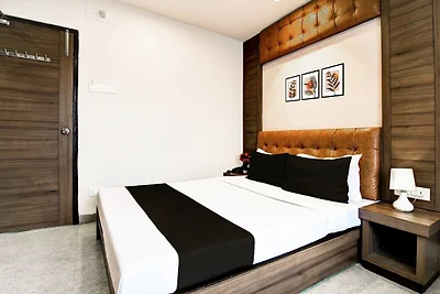 Super Hotel O Tagore Park Laskarhat