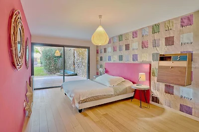 Elegante villa met uitzicht op de baai van...