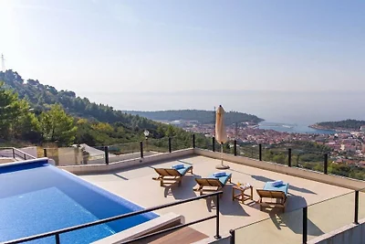 Villa in Makarska mit Schwimmbecken