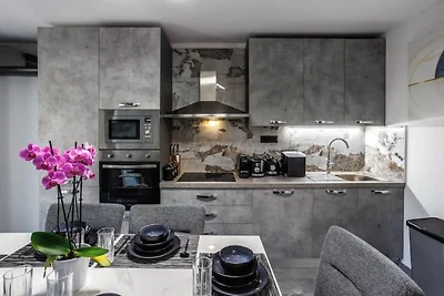 Ruhige Familienvilla an der Rogoznica-Küste