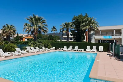 Marina-Apartment mit Terrasse
