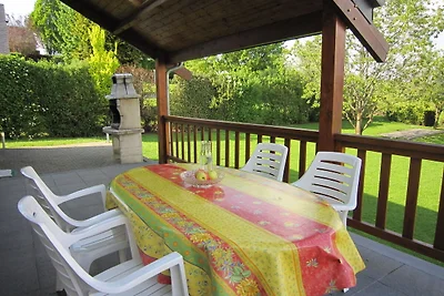 Zäitgenëssesch Vakanzenhaus zu Houffalize