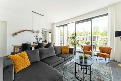 Bella villa a Zeewolde con giardino