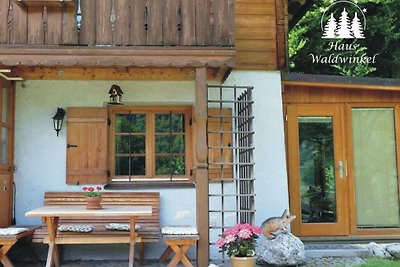 Wasserfall im Haus Waldwinkel