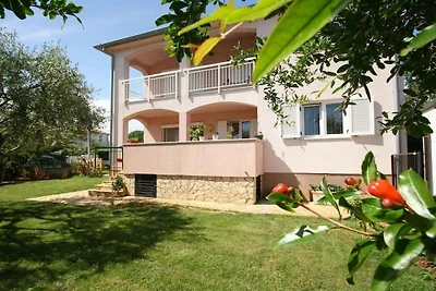Appartement avec piscine à Vabriga