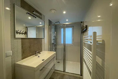 Villa with 5 bedrooms and 2 bathrooms