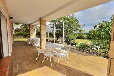 Villa con piscina per 10 ospiti