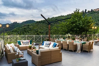 Großzügige Villa in Camaiore mit Terrasse