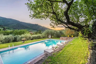 Villa in Toscana vicino Lucca con Piscina