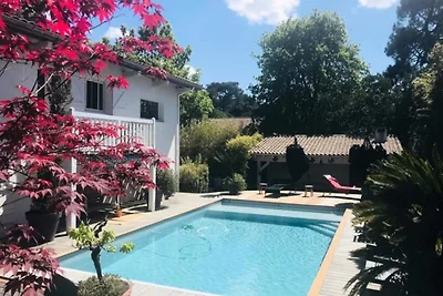 Häuser & Villen für 14 Personen