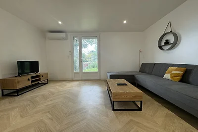 Casa tranquilla con terrazza e parcheggio