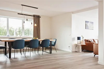 Ferienhaus in Seenähe in Offingawier
