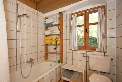 Gemütliches Ferienhaus mit Gartenlaube
