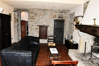 Ampio appartamento in casa colonica