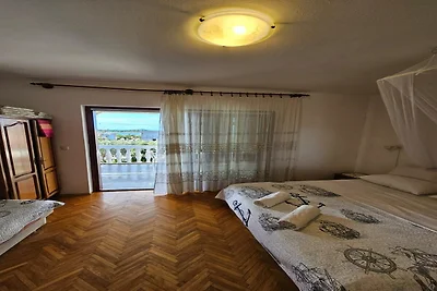 Monolocale ben posizionato a Tribunj