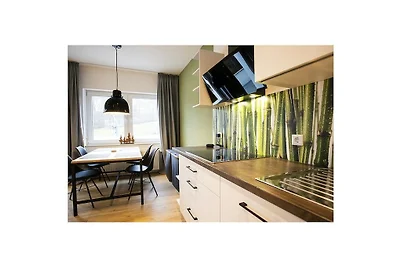 Q-Stall, Apartment 01