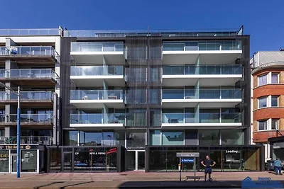 Sonniger Rückzugsort an der Küste mit Komfort